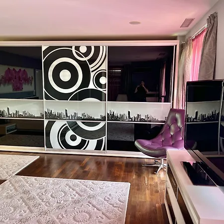 아파트 Penthouse Coralia Luna Park *