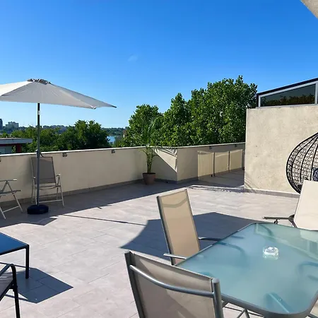 Penthouse Coralia Luna Park * مامايا